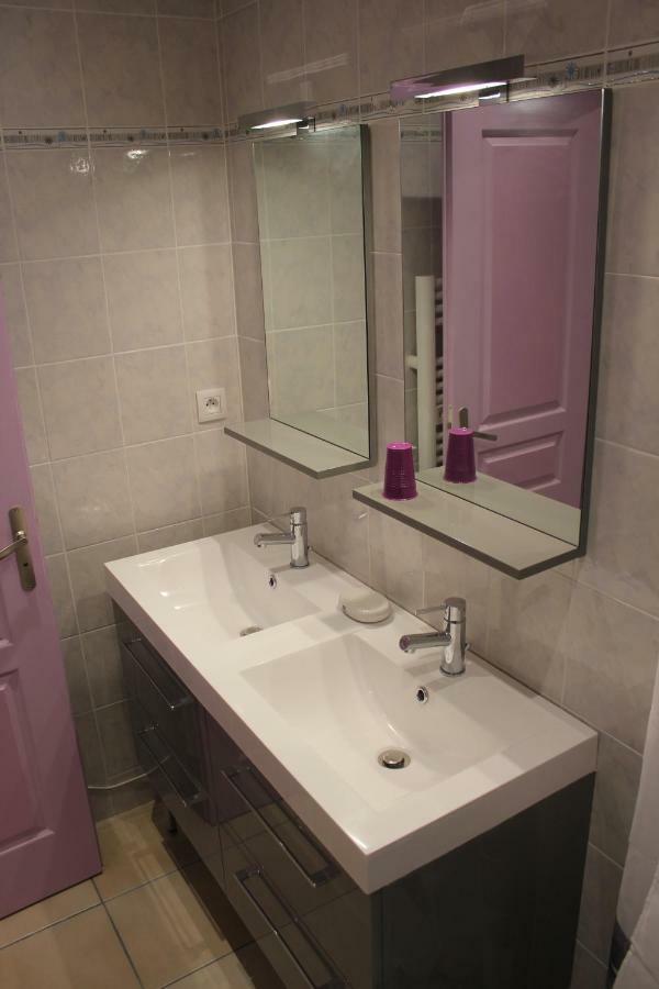 Les Ecureuils Bed & Breakfast Tramoyes Dış mekan fotoğraf